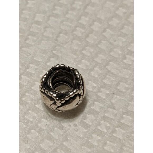 Authentic PANDORA Everlasting Love Charm - Picture 2 of 6